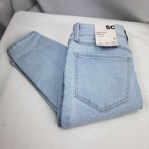 SO High Rise Skinny Light Wash Jeans Size 5 NWT